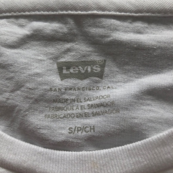 2 Levi’s short sleeve t-shirt - Picture 7 of 7